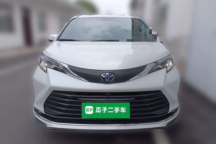 Used Toyota SIENNA 2023 2.5L Hybrid Comfort Edition
