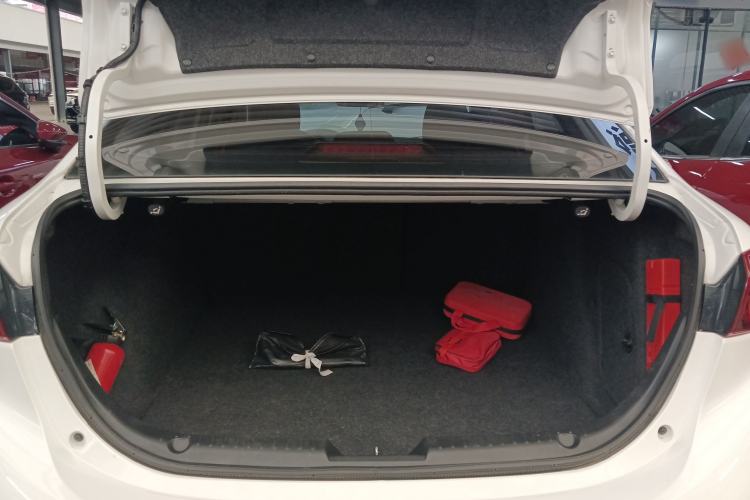 Used Mazda Mazda 3 Axela 2017 Sedan 1.5L Automatic Luxury Model Emission Standard China V
