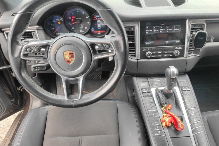 Used Porsche Macan 2017 Macan 2.0T Steering Wheel