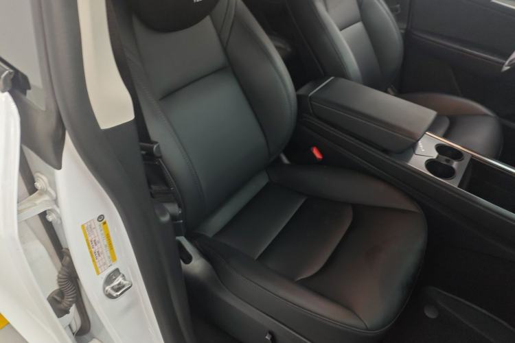 Used Tesla Model Y 2024 Long-Range All-Wheel-Drive Version
