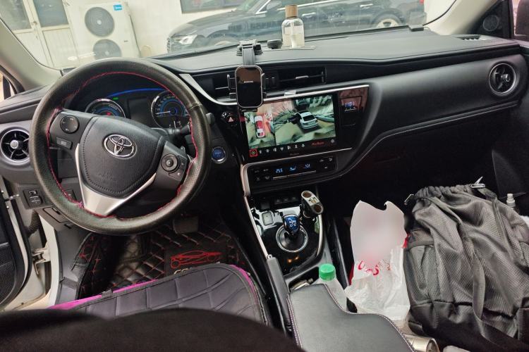 Used Toyota Corolla 2017 Revised Dual-Engine 1.8L E-CVT Leading Edition Center Console