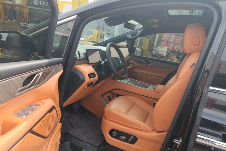 Used Wey Gaoshan 2025 Four-Wheel Drive Alpine 8 Driver Seat