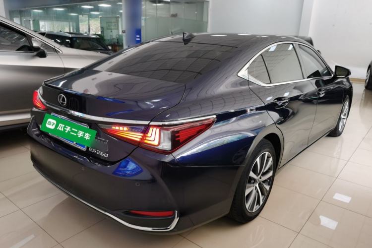 Used Lexus ES 2020 200 Excellence Edition
