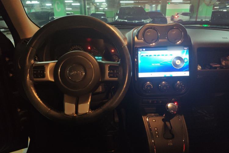 Used Jeep Patriot 2013 2.4 Sport Edition Center Console