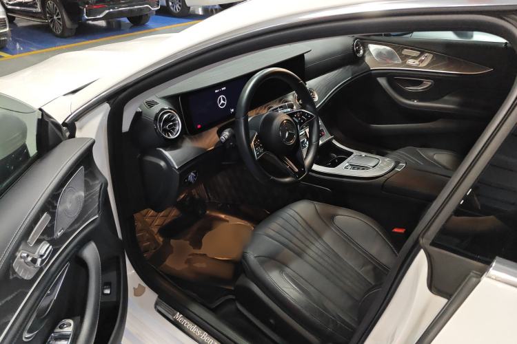 Used Mercedes-Benz CLS 2022 CLS 300 Sport Edition Driver Seat