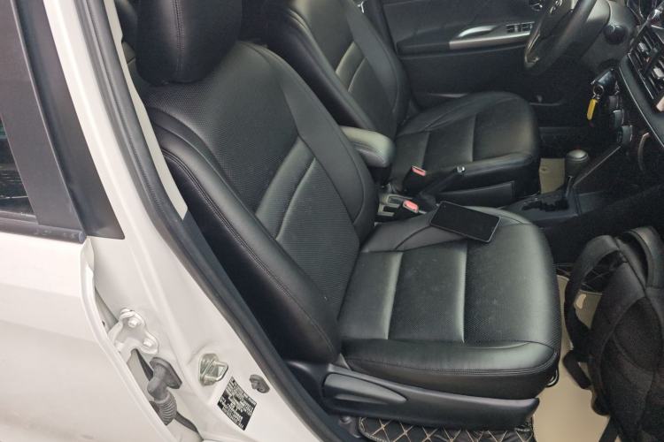 Used Toyota YARiS L Zhi Xuan 2015 1.5E Automatic Charm Edition Right Front Seat