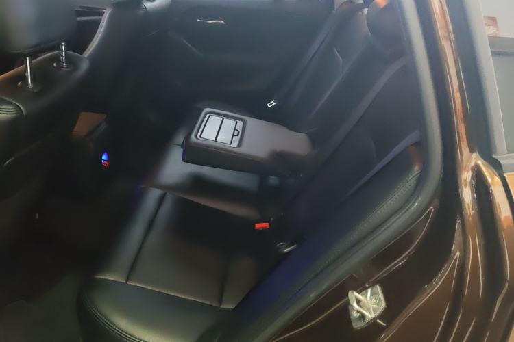 Used BMW X1 2015 sDrive18i Fashion Upgrade Edition Left Rear Seat