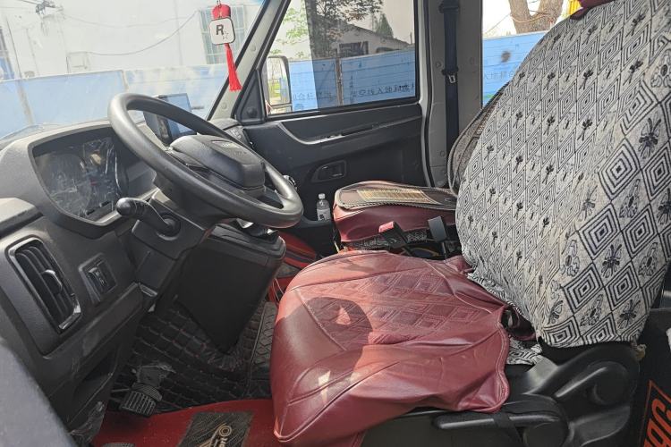 Used Iveco Daily 2023 2.5T A37M1 Long Wheelbase Mid-Roof Dual-Tire Side-Sliding Doors 5-9 Seats