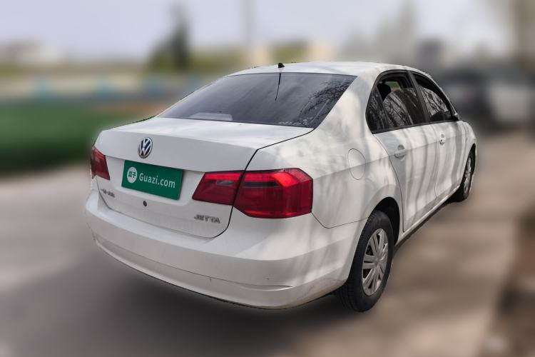 Used Volkswagen Jetta 2013 1.6L Manual Fashion Edition