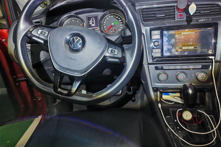 Used Volkswagen Golf 2019 200TSI DSG Comfort Version China VI Standard
