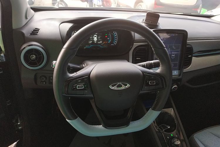 Used Chery Little Ant 2022 Sweet Pink Edition Half-Sugar Version Lithium Iron Phosphate 29.2 kWh 30 kW 301 km