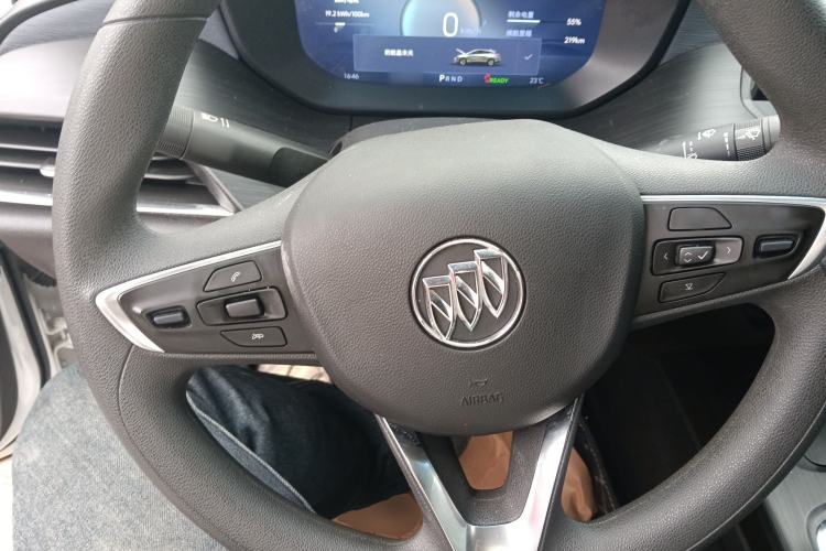 Used Buick Velite 6 2023 Revised Version 430 km Range – Commuter Edition Steering Wheel