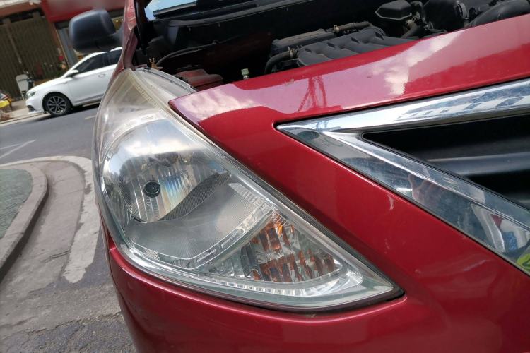 Used Nissan Sunny 2015 1.5XE Manual Elite Edition Right Front Headlight