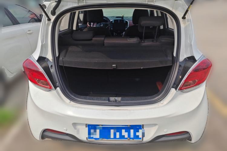 Used CHANGAN Benni 2015 1.4L IMT Luxury Model China IV Trunk
