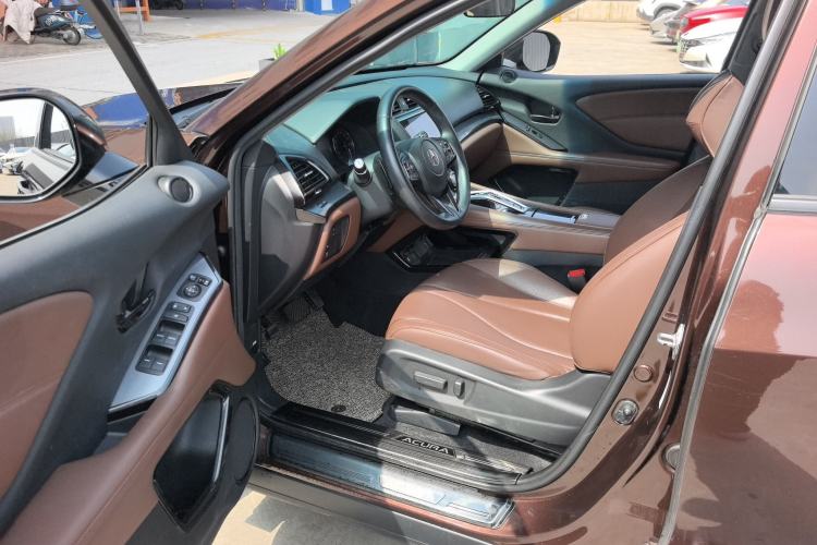 Used Acura CDX 2016 1.5T Two-Wheel Drive Deluxe Edition