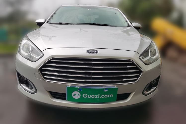 Used Ford Escort 2015 1.5L Automatic Fashion Model
