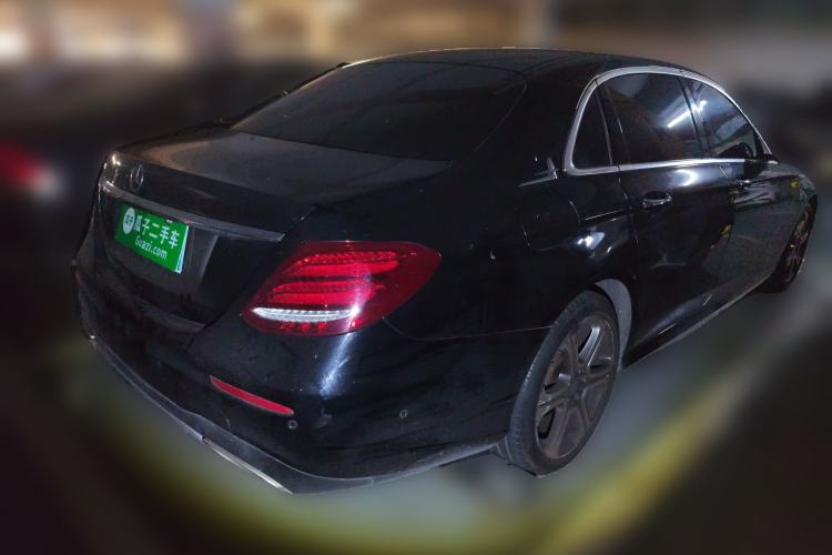 Used Mercedes-Benz E-Class 2016 E 300 L Sporty and Stylish Model
