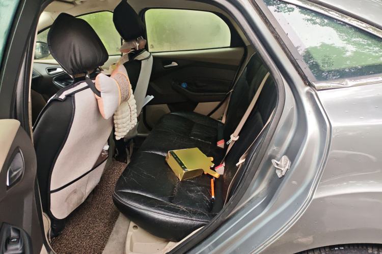 Used Ford Focus 2012 Sedan 1.6L Automatic Comfort Model
