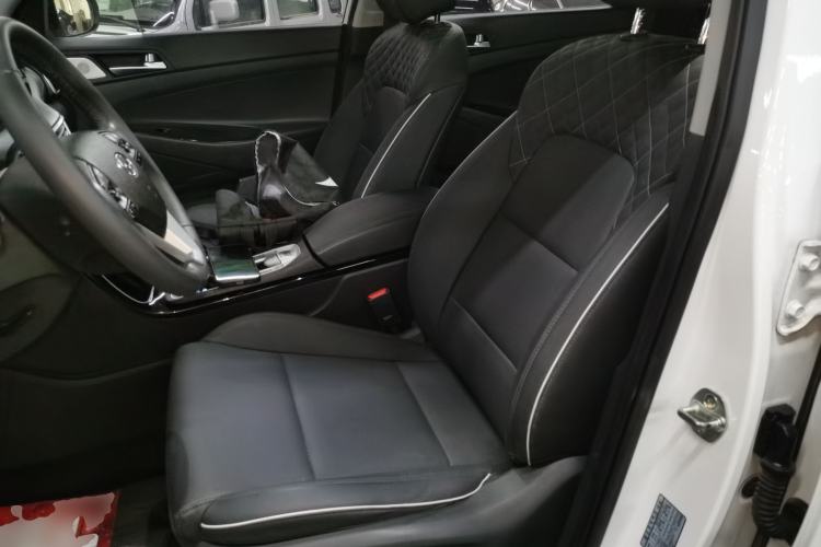 Used Hyundai Tucson 2020 280TGDi Two-Wheel-Drive GLS Fashion Edition China VI Standard