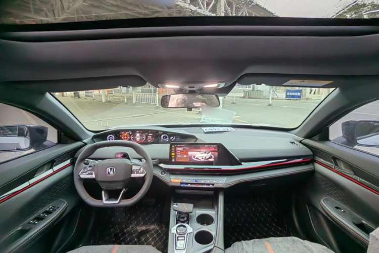 Used CHANGAN UNI-V 2024 1.5T Prestige Edition Interior 1