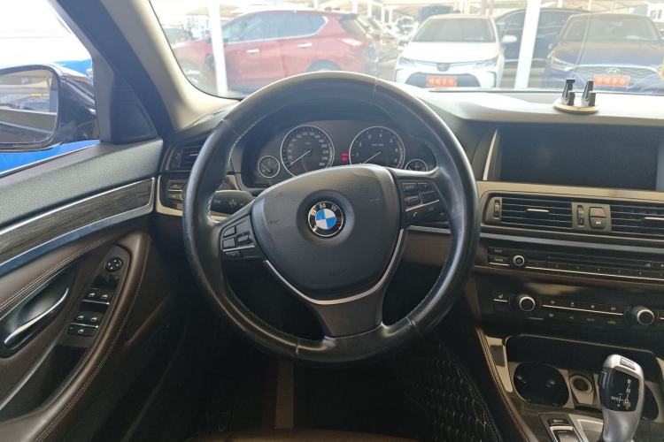 Used BMW 5 Series 2014 525Li Luxury Design Package
