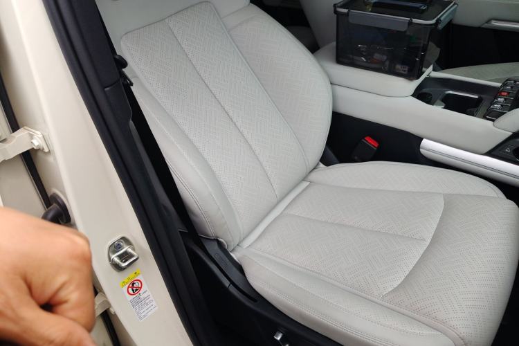 Used Formula Leopard Titanium 3 2025 501KM All-Wheel Drive Intelligent Driving Ultra Version