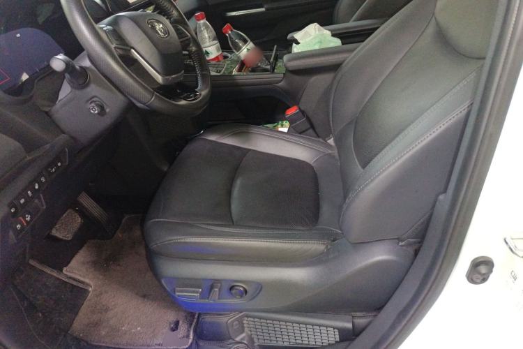 Used Toyota SIENNA 2021 2.5L Hybrid Platinum Edition
