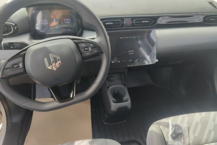 Used Leapmotor T03 2024 310 Comfort Edition Center Console