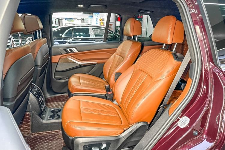 Used BMW X7 2020 xDrive40i Luxury M Sport Package
