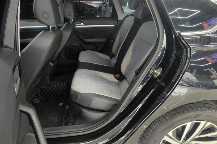 Used Volkswagen Lavida 2024 300TSI DSG Full-Comfort Edition