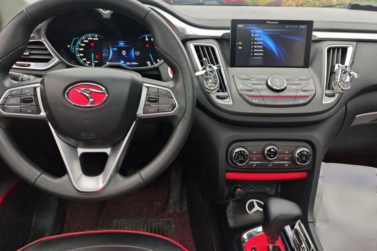 Used Soueast DX7 2018 1.5T Automatic Glory Edition Center Console