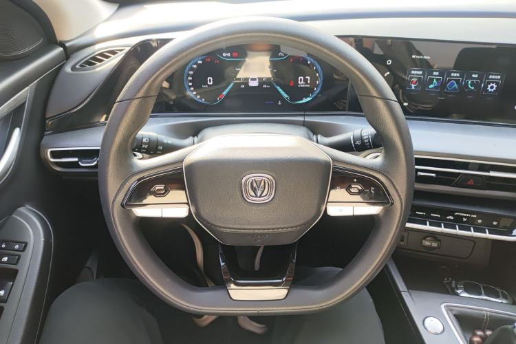 Used CHANGAN Eado 2022 PLUS 1.6L GDI Manual Elite Model Steering Wheel