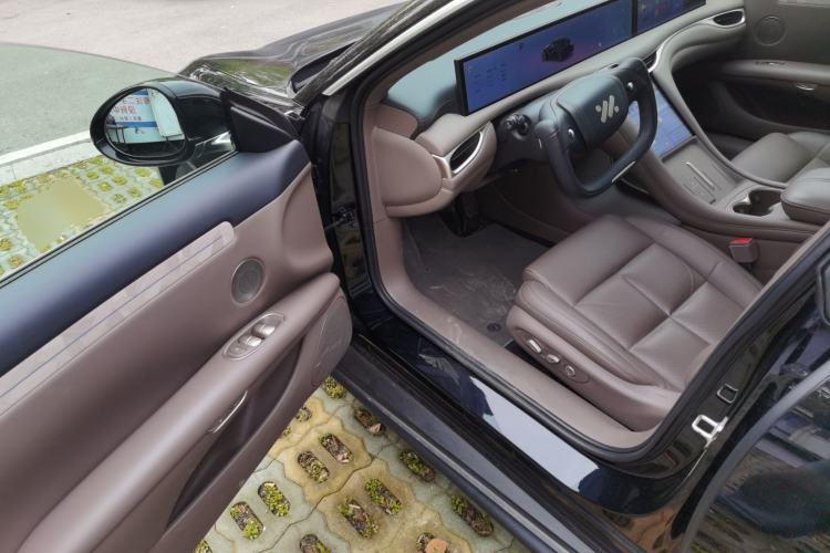 Used IM L6 2025 Ultra Model Driver Seat