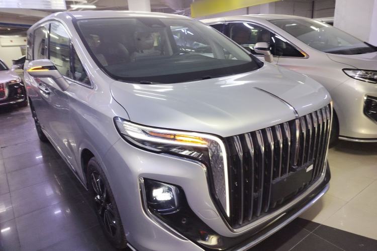 Used Hongqi HQ9 2023 2.0T Smart Connect Flagship Edition Front Right 45 Deg