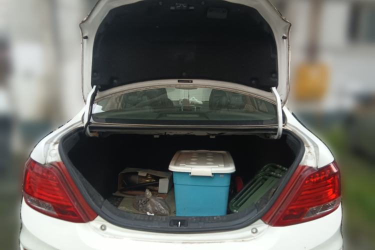 Used BYD Surui 2015 Revised Version 1.5L Manual Luxury Edition
