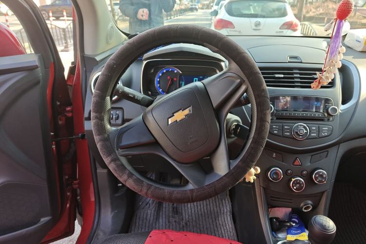 Used Chevrolet Trax 2016 1.4T Manual Two-Wheel Drive Comfort Version with Sunroof Steering Wheel