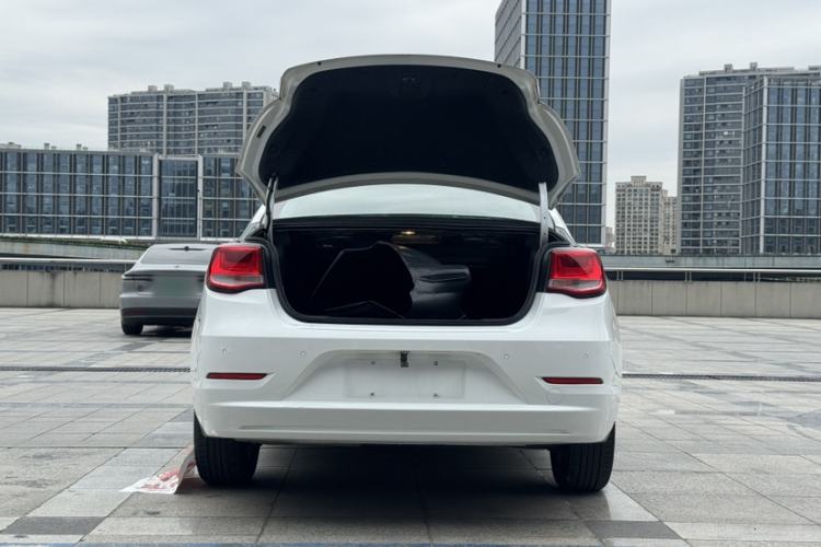 Used Chevrolet Malibu 2017 1.5T Automatic Comfort Edition Trunk