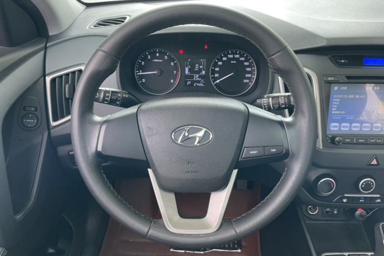 Used Hyundai ix25 2015 1.6L Automatic Two-Wheel Drive Smart GLS Trim Interior 6