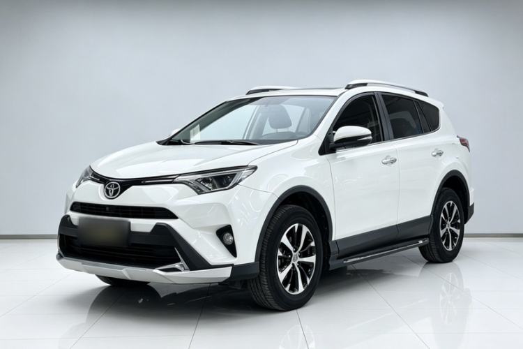 Used Toyota RAV4 2016 2.0L CVT Two-Wheel Drive Fashion Edition China V Standard Front Left 45 Deg