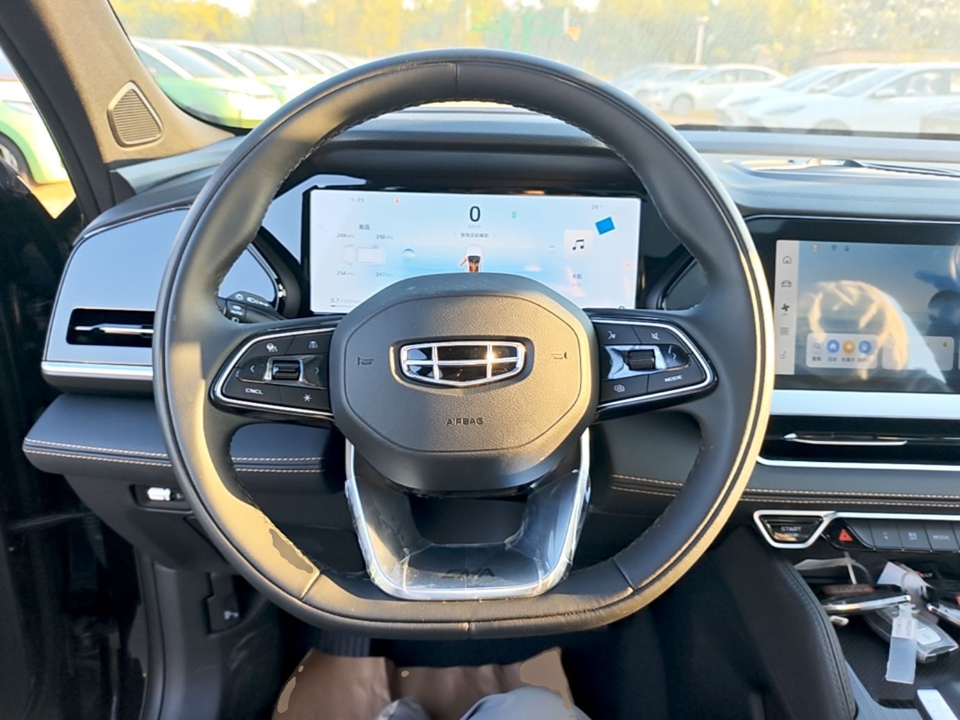 Geely Auto Monjaro L 2024 2.0TD DCT EVO Two-Wheel Drive Long-Range Version — снимка 13