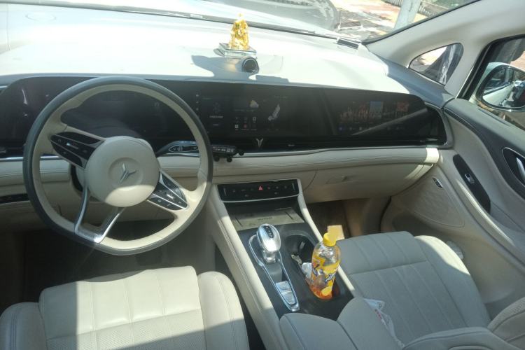 Used VOYAH Dream 2022 0-Emission Version Range of 475 km Interior 2