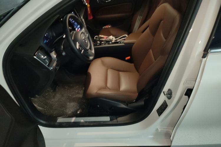 Used Volvo S60 2026 Model B4 Zhiyi Luxury Edition