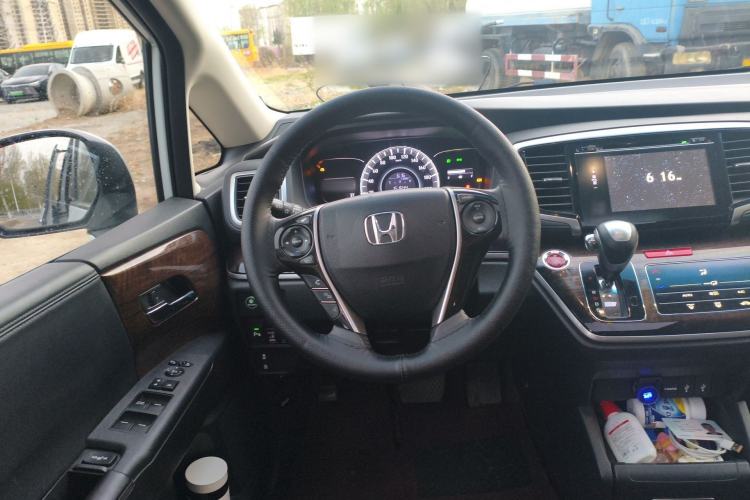 Used Honda Odyssey 2015 Updated Version 2.4L Smart Edition
