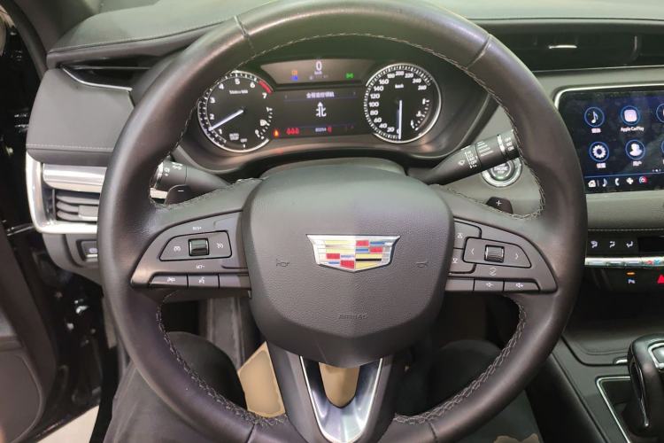 Used Cadillac XT4 2018 28T Two-Wheel Drive Tech Version
