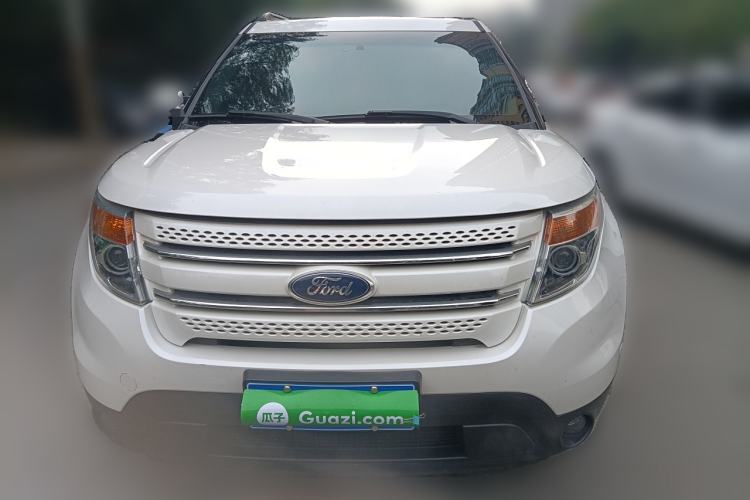 Used Ford Explorer 2013 3.5L Deluxe Model
