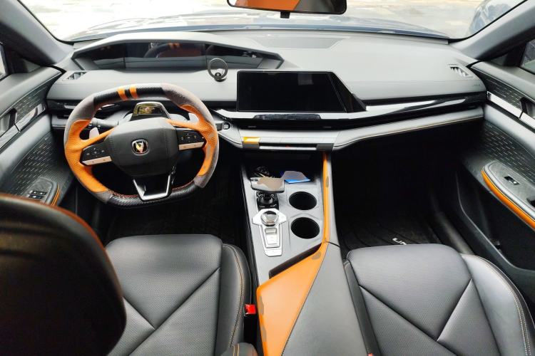 Used CHANGAN UNI-V 2022 1.5T Smart Navigation Version
