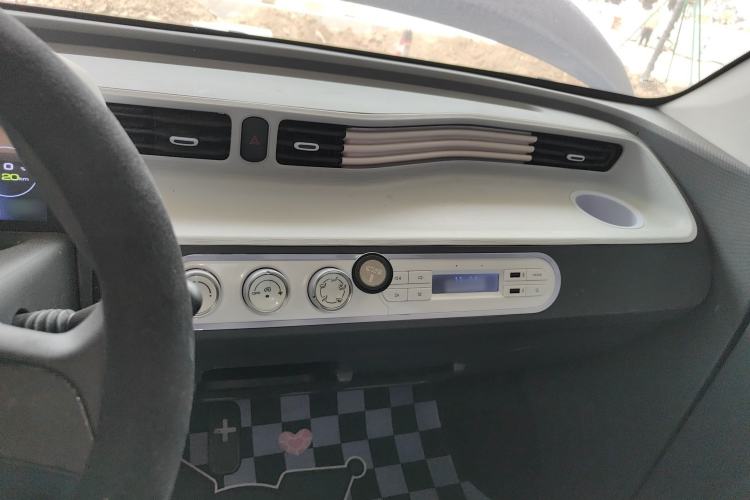 Used Wuling Hongguang MINIEV 2022 Macaron Colorful Edition Lithium-Ion Battery Center Console