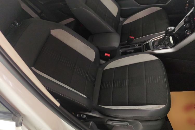 Used Volkswagen T-ROC 2021 280TSI DSG Two-Wheel Drive Elite Connect Edition
