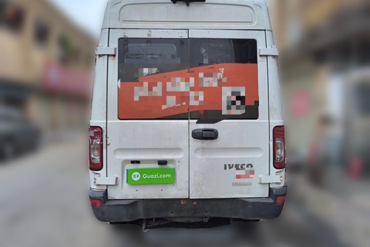 Used Iveco Power Daily 2017 2.5T Deluxe A37 High-Roof 6-7 Seater Bus 47Z5
