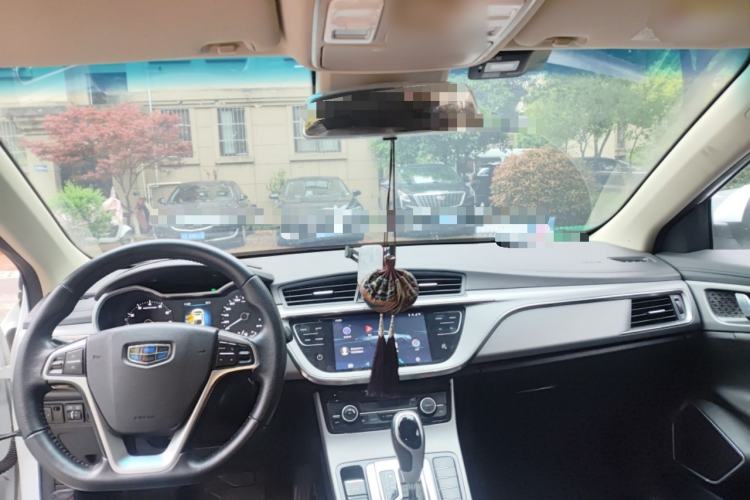 Used Geely Auto Emgrand GL 2018 1.8L DCT Elite Smart Connectivity Version Center Console